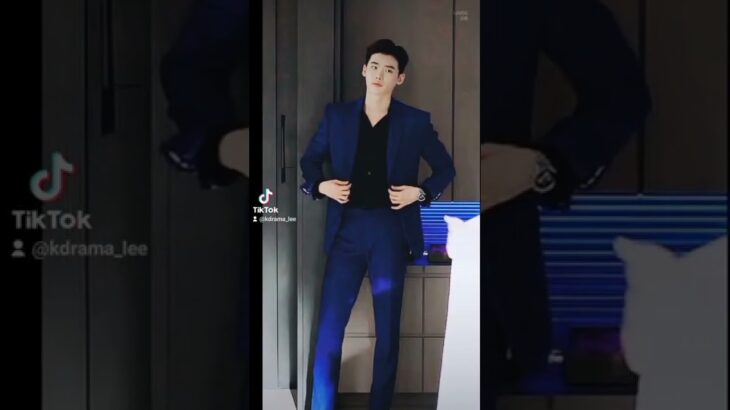 Lee jong suk in suits please follow me on TikTok (kdrama Lee )