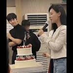 That’s baekhong cake 😆 キム・ジウォン キム・スヒョン 涙の女王 किम जी 김수현 김지원 눈물의 여왕 queenoftears kimjiwon kimsoohyun