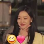 Kimjiwon giggled behind the scenes of Queenoftears キム・ジウォン キム・スヒョン 涙の女王 क 김수현 김지원 눈물의 여왕 Kimsoohyun